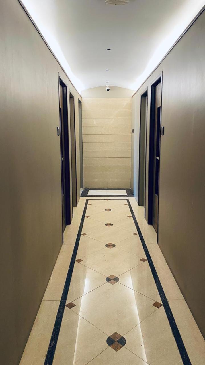 Palm Breeze Hotel - Colaba Мумбаи Экстерьер фото